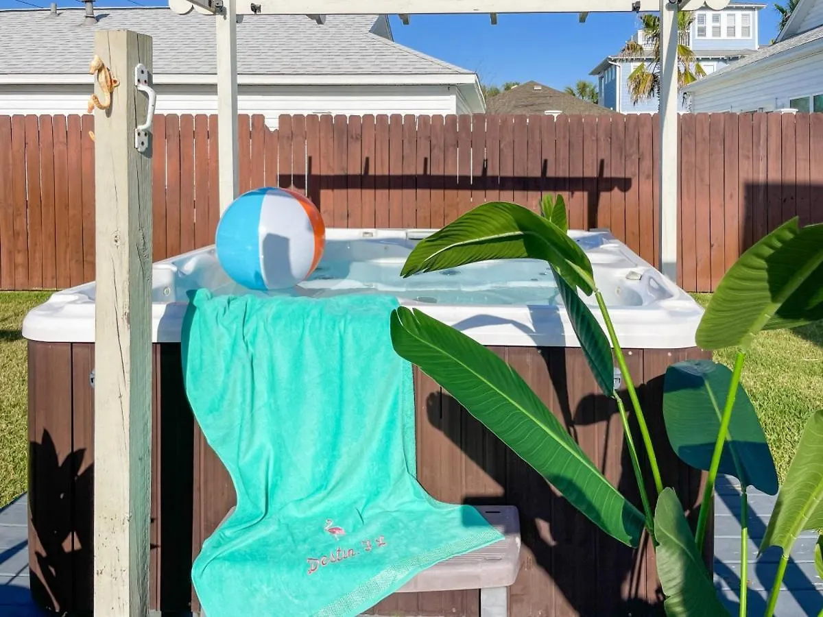 Casa de Férias Seas The Moment Pool & Hot Tub Golf Cart Deals Destin